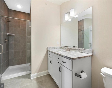 262 W Ashland Street - Photo Thumbnail 13