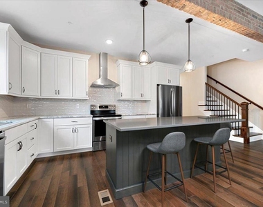 262 W Ashland Street - Photo Thumbnail 5