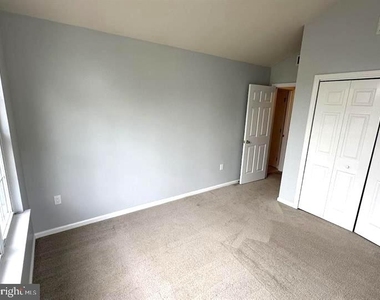 163 Hawthorne Court - Photo Thumbnail 29