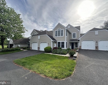 163 Hawthorne Court - Photo Thumbnail 1