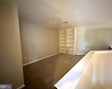 163 Hawthorne Court - Photo Thumbnail 26