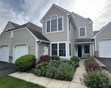 163 Hawthorne Court - Photo Thumbnail 2