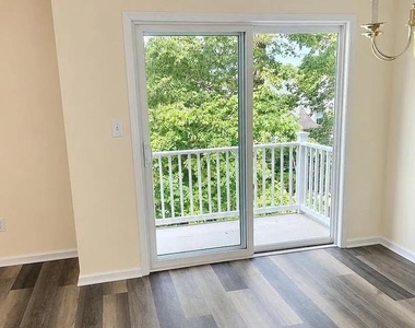 938 Pine Valley Court - Photo Thumbnail 7