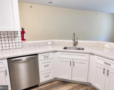 938 Pine Valley Court - Photo Thumbnail 3