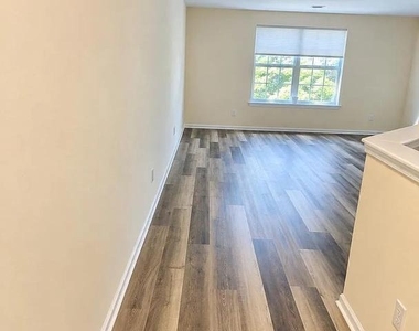 938 Pine Valley Court - Photo Thumbnail 8