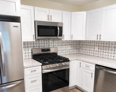 938 Pine Valley Court - Photo Thumbnail 1