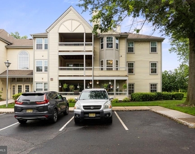 101 Claridge Court - Photo Thumbnail 1