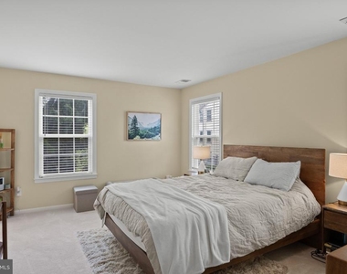 101 Claridge Court - Photo Thumbnail 13