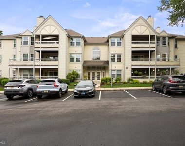 101 Claridge Court - Photo Thumbnail 2