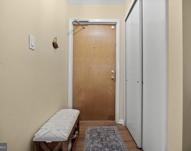 101 Claridge Court - Photo Thumbnail 4