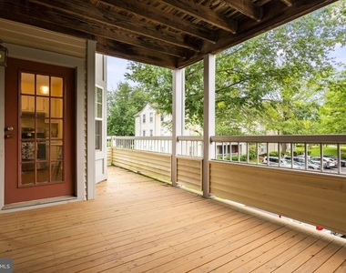 101 Claridge Court - Photo Thumbnail 22