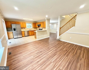 224 Fountayne Lane - Photo Thumbnail 9