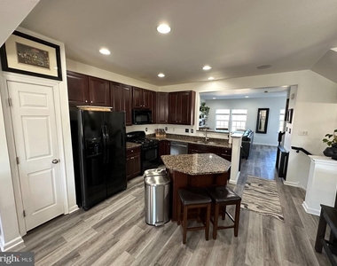 355 Cristaudo Court - Photo Thumbnail 4