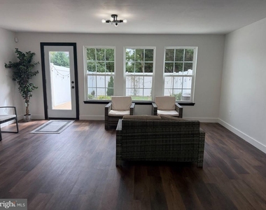 355 Cristaudo Court - Photo Thumbnail 16