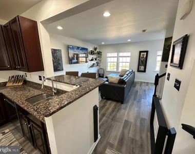 355 Cristaudo Court - Photo Thumbnail 2