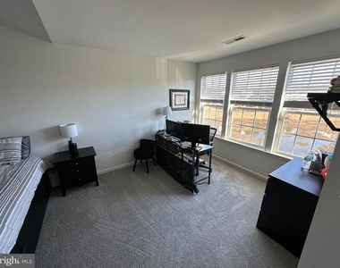 355 Cristaudo Court - Photo Thumbnail 13