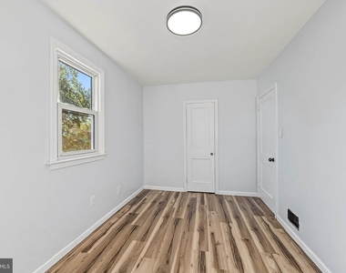 209 Union Avenue - Photo Thumbnail 13