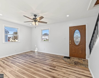 209 Union Avenue - Photo Thumbnail 5