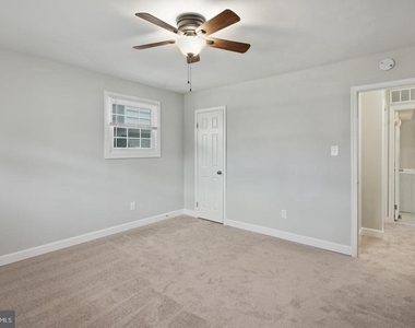 802 Collings Avenue - First Fooor Avenue - Photo Thumbnail 12
