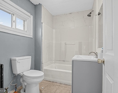 709 E Main Street E - Photo Thumbnail 10