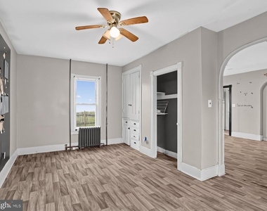 709 E Main Street E - Photo Thumbnail 5