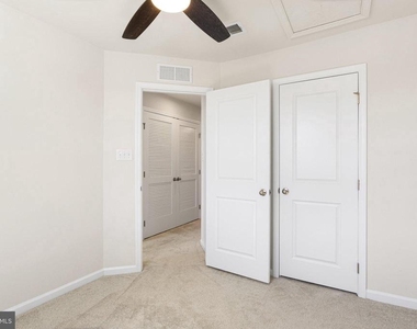 7 F Parsons Boulevard - Photo Thumbnail 16