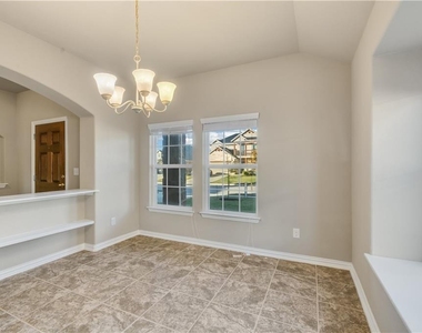 8233 Arezzo Dr - Photo Thumbnail 3