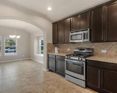 8233 Arezzo Dr - Photo Thumbnail 5