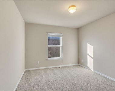 8233 Arezzo Dr - Photo Thumbnail 18