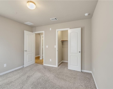 8233 Arezzo Dr - Photo Thumbnail 15