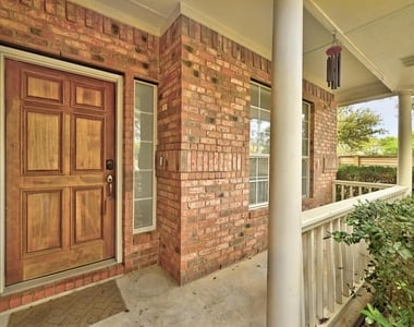 13401 Lamplight Village Ave - Photo Thumbnail 3