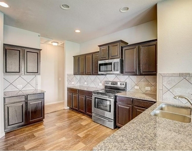 228 Avalanche Ave - Photo Thumbnail 6