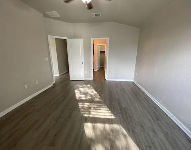 228 Avalanche Ave - Photo Thumbnail 8