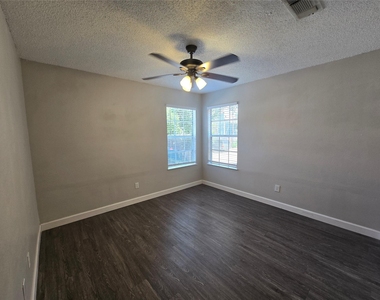 4304 Duval Rd - Photo Thumbnail 13