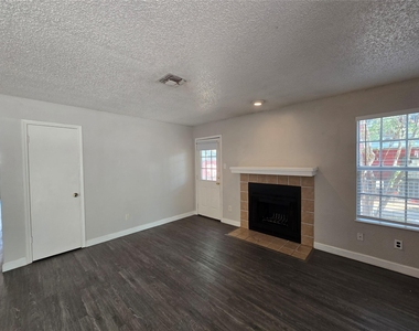 4304 Duval Rd - Photo Thumbnail 2