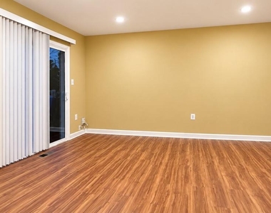 7223 Millcrest Terrace - Photo Thumbnail 7