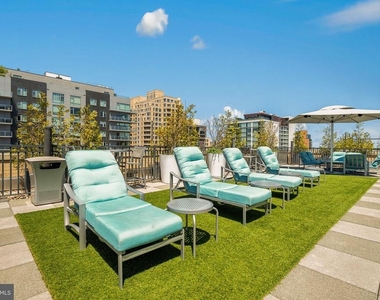 7710 Woodmont Avenue - Photo Thumbnail 8