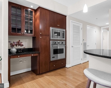 7710 Woodmont Avenue - Photo Thumbnail 24