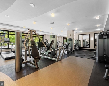 7710 Woodmont Avenue - Photo Thumbnail 10