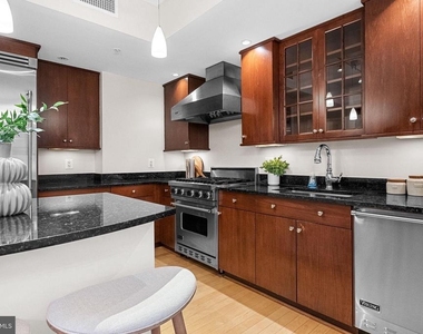 7710 Woodmont Avenue - Photo Thumbnail 2