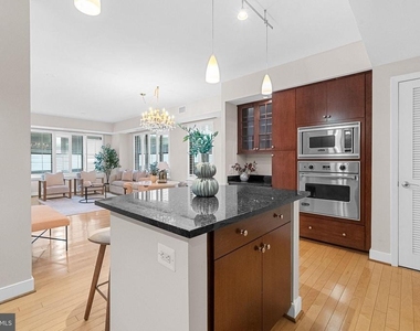 7710 Woodmont Avenue - Photo Thumbnail 22
