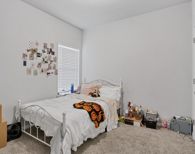 128 Quiet Man Dr - Photo Thumbnail 12
