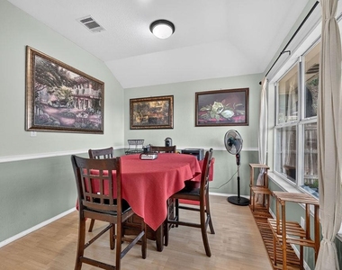 1006 Clear Lake Ln - Photo Thumbnail 15