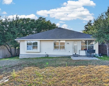 1006 Clear Lake Ln - Photo Thumbnail 21