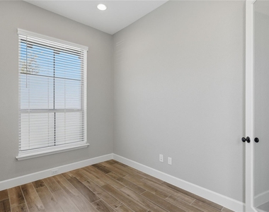 344 Carpenter Hill Dr - Photo Thumbnail 21