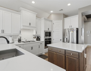 344 Carpenter Hill Dr - Photo Thumbnail 13