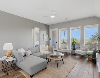 344 Carpenter Hill Dr - Photo Thumbnail 6