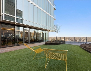 48 East Ave - Photo Thumbnail 25