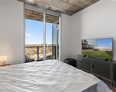 48 East Ave - Photo Thumbnail 9