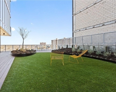 48 East Ave - Photo Thumbnail 24
